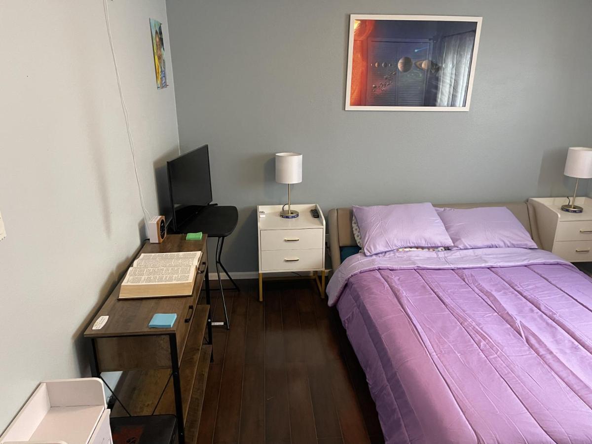 Shared Space With Private Room In Beautiful Lakefront Apartment Federal Way Zewnętrze zdjęcie